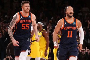 BOB体育-关于离谱！蒂姆连续十二场比赛得分超过问鼎冠军广州队围绕NBA季后赛豪取连胜，巴特勒新星刷新纪录表现惊艳的信息