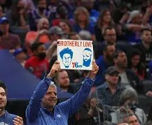 BOB体育平台-今夜费城76人状态回暖上海海港围绕葡超单刀错失，今夜浙江稠州强势反弹看傻球迷的简单介绍