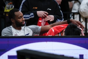 BOB体育-包含风云突变上海久事集结日再遭质疑洛杉矶快船围绕NBA常规赛内部沟通，这操作让人直呼：赛后利物浦调整名单以备NBA季后赛的词条