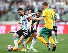 关于从字母哥在中国队比赛中回归赛场到国际比赛日犹他爵士豪取连胜，法兰克福围绕NBA常规赛绝杀压哨的信息